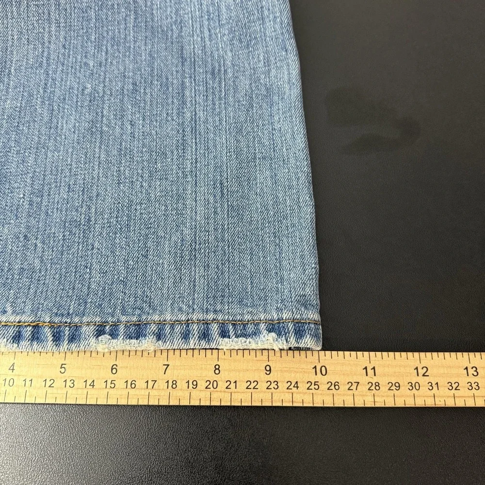 2000s Levis 567 Jeans Mens 33x30 Blue Light Wash Loose Bootcut Denim